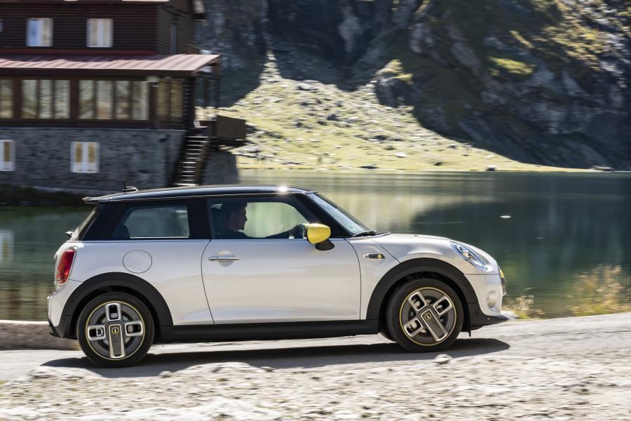  Mini Cooper SE (F56) 2019 года  (WW) (фото 113 из 132)